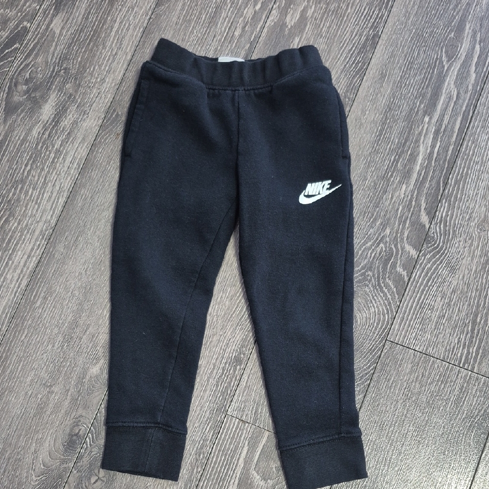 🍀5/30🍀Nike Kids  Sweatpants 4T